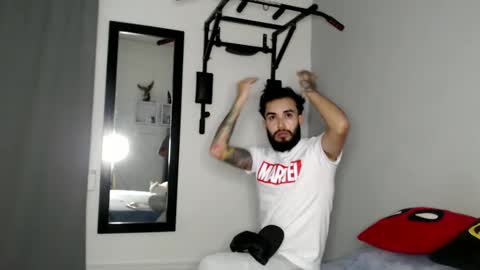 Snapshot of ftmen chatting on February 25, 12:58 am Jestevan online show from February 25, 12:58 am