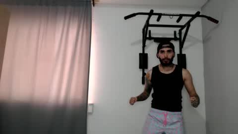 Snapshot of ftmen chatting on February 28, 3:37 pm Jestevan online show from February 28, 3:37 pm