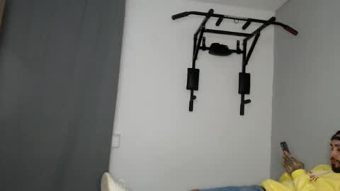 Snapshot of ftmen chatting on March 9, 1:25 am Jestevan online show from March 9, 1:25 am