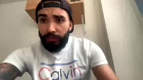 Snapshot of ftmen chatting on October 7, 3:20 pm Jestevan online show from October 7, 3:20 pm