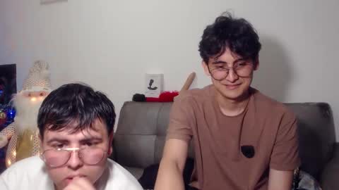 uwu online show from November 13, 1:26 am