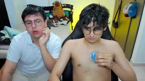 uwu online show from December 16, 8:36 pm