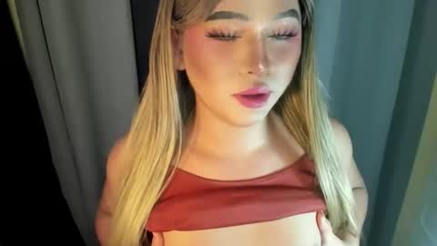 Snapshot of fuckdoll_rain chatting on April 24, 8:11 pm R A I N M O R A L E S G M A I L . C O M online show from April 24, 8:11 pm