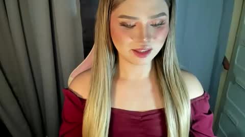 Snapshot of fuckdoll_rain chatting on May 26, 2:35 pm R A I N M O R A L E S G M A I L . C O M online show from May 26, 2:35 pm
