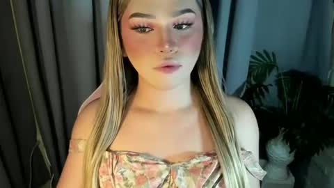 Snapshot of fuckdoll_rain chatting on May 28, 2:47 pm R A I N M O R A L E S G M A I L . C O M online show from May 28, 2:47 pm