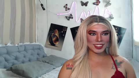 MISS NEILLY online show from August 1, 12:54 am