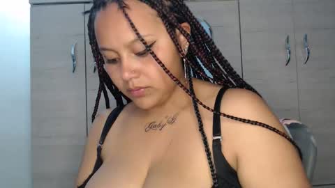 Mia and Gary  online show from March 1, 1:51 am