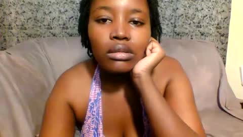 Snapshot of fuckpussy_18 chatting on February 25, 3:32 pm fuckpussy_18 online show from February 25, 3:32 pm