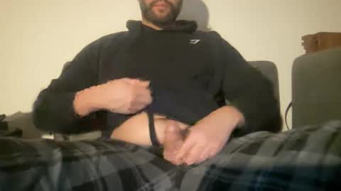 Snapshot of fuckyeahcoach chatting on February 2, 12:20 am Muscle Bear Jock in Training online show from February 2, 12:20 am