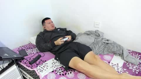 Snapshot of fuckynations chatting on February 15, 8:33 pm Fuckdirtymen online show from February 15, 8:33 pm