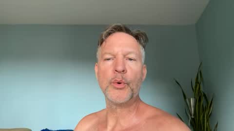 Gregorio online show from June 19, 1:10 am