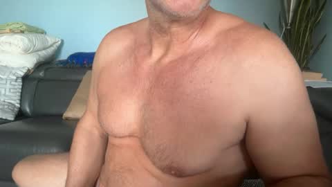 Gregorio online show from August 1, 2:33 am