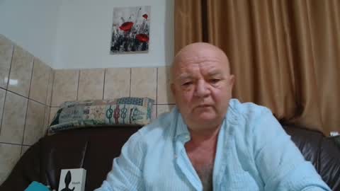 Snapshot of fullballs6 chatting on December 7, 2:53 am fullballs6 online show from December 7, 2:53 am