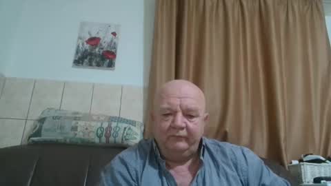 Snapshot of fullballs6 chatting on December 28, 4:30 am fullballs6 online show from December 28, 4:30 am