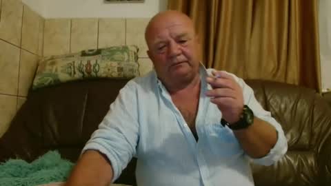 Snapshot of fullballs6 chatting on September 10, 2:11 am fullballs6 online show from September 10, 2:11 am