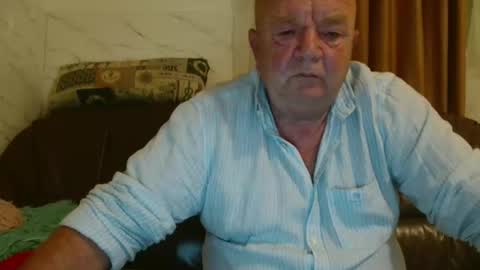 Snapshot of fullballs6 chatting on November 5, 3:06 am fullballs6 online show from November 5, 3:06 am