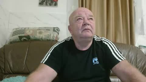 Snapshot of fullballs6 chatting on November 10, 3:38 am fullballs6 online show from November 10, 3:38 am