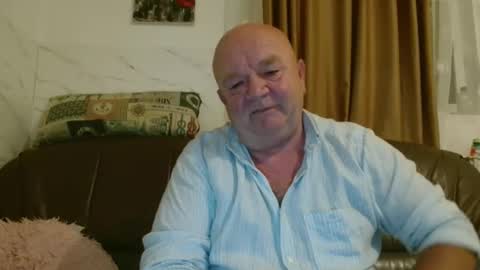 Snapshot of fullballs6 chatting on November 12, 3:07 am fullballs6 online show from November 12, 3:07 am