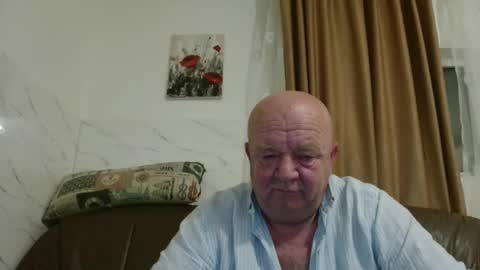 Snapshot of fullballs6 chatting on November 25, 2:55 am fullballs6 online show from November 25, 2:55 am