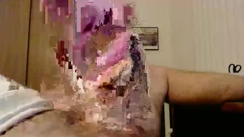 Snapshot of fun_guy1223 chatting on February 12, 1:33 am fun_guy1223 online show from February 12, 1:33 am