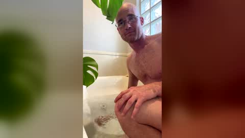 Snapshot of funbuttguy chatting on March 27, 10:31 pm funbuttguy online show from March 27, 10:31 pm