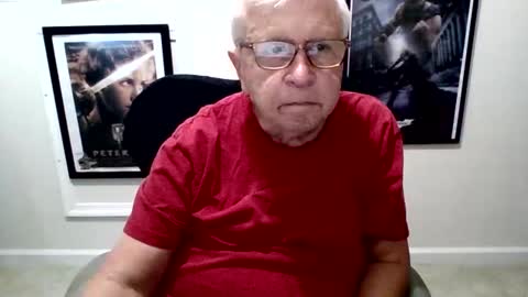 Snapshot of funclemike chatting on October 23, 5:23 pm funclemike online show from October 23, 5:23 pm