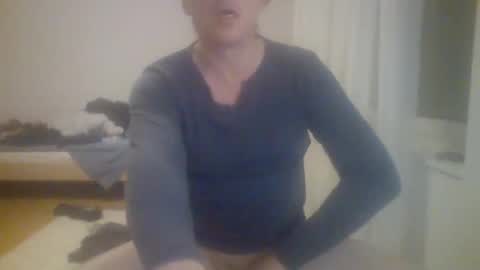 Snapshot of funneltunnel chatting on April 16, 6:41 pm funneltunnel online show from April 16, 6:41 pm