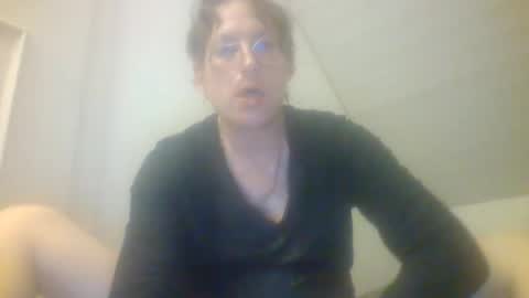 Snapshot of funneltunnel chatting on April 17, 11:08 pm funneltunnel online show from April 17, 11:08 pm