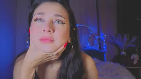 Tiffany online show from February 5, 11:20 pm