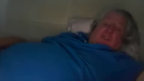 Snapshot of funnyhans chatting on May 12, 6:38 pm funnyhans online show from May 12, 6:38 pm