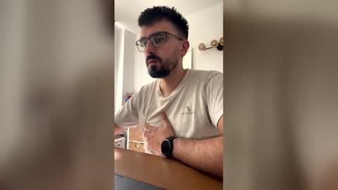 funnyroom23 online show from April 15, 8:32 am