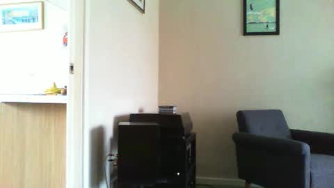 Snapshot of funslimguy chatting on April 18, 9:24 am Funslimguy online show from April 18, 9:24 am