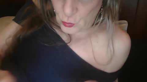 Snapshot of funtimetgirl chatting on January 25, 1:41 pm Jessie Love online show from January 25, 1:41 pm