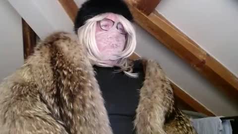 Snapshot of fursdany chatting on January 5, 10:19 pm Dany online show from January 5, 10:19 pm