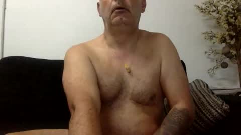 Snapshot of futbolin95 chatting on April 20, 7:11 am futbolin95 online show from April 20, 7:11 am
