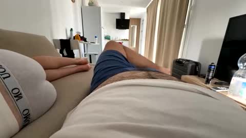 Snapshot of fuzitzu2 chatting on September 21, 8:27 am fuzitzu2 online show from September 21, 8:27 am