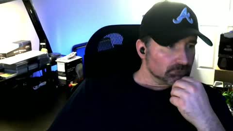 Snapshot of fuzz08 chatting on June 22, 7:05 am fuzz08 online show from June 22, 7:05 am