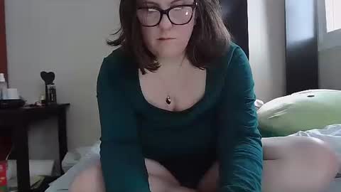 Snapshot of fuzzypeaches87 chatting on January 11, 7:41 pm fuzzypeaches87 online show from January 11, 7:41 pm