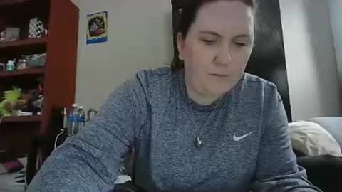 Snapshot of fuzzypeaches87 chatting on January 12, 8:25 pm fuzzypeaches87 online show from January 12, 8:25 pm