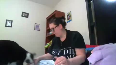 Snapshot of fuzzypeaches87 chatting on January 15, 2:49 am fuzzypeaches87 online show from January 15, 2:49 am