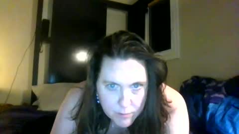 fuzzypeaches87 online show from April 9, 2:00 am