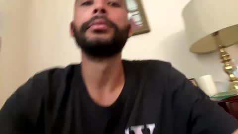 Snapshot of fvvkboyy chatting on February 22, 9:37 pm fvvkboyy online show from February 22, 9:37 pm