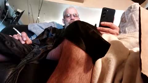 Snapshot of fwbowling chatting on March 10, 6:56 pm 77daddy online show from March 10, 6:56 pm