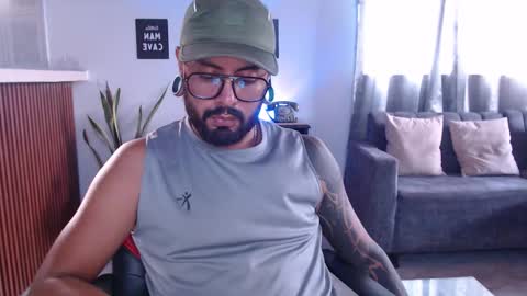 Miguel Angel online show from February 20, 12:05 pm