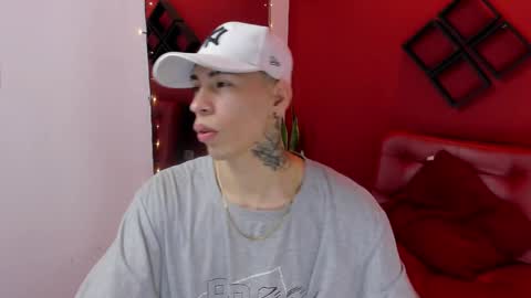 Snapshot of gaarataihen1 chatting on December 14, 12:01 pm Gaara online show from December 14, 12:01 pm