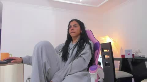 Gabby Grey online show from May 13, 10:49 pm