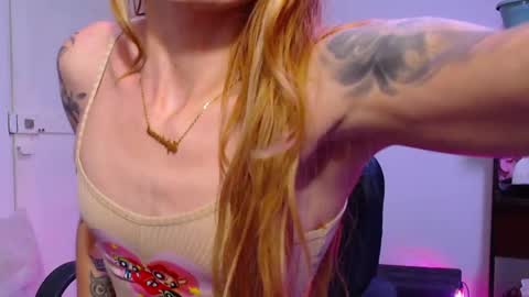 Snapshot of gabbyhills_ chatting on February 26, 10:47 am Gabby online show from February 26, 10:47 am