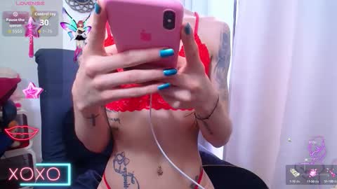 Snapshot of gabbyhills_ chatting on September 26, 7:29 pm Gabby online show from September 26, 7:29 pm