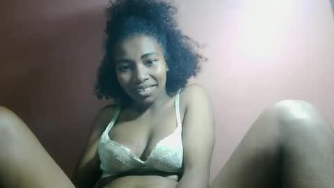 gabiriellle online show from May 14, 8:37 pm