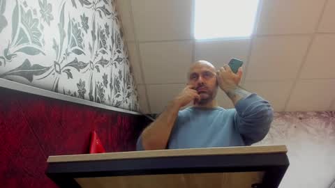 Snapshot of gabriel_harmant chatting on December 2, 1:35 pm Gabriel Harmant online show from December 2, 1:35 pm